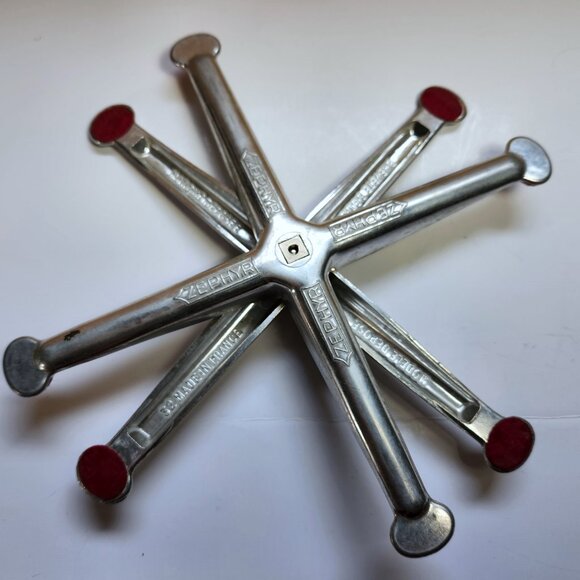 Vintage Aluminium Tennis Racquet Press Zephyr Clamp for Wood Racquets - Picture 4 of 8